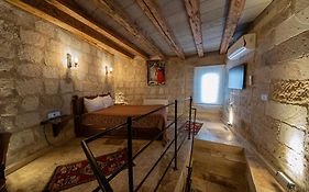 Chelebi Cave House